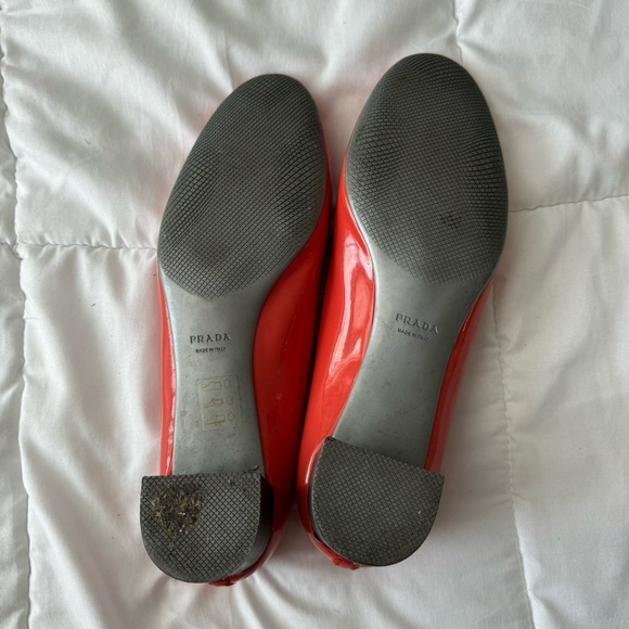 Prada Salmon Patent Leather Kitten Block Heel - Picture 9 of 9